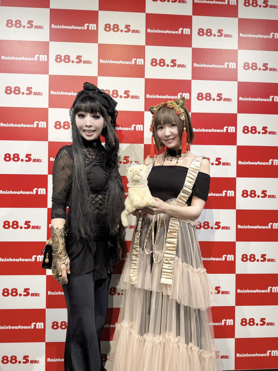 yucat1031's tweet image. 📻88.5MHz. #レインボータウンFM
「キングのマジカルミュージック」
第20回目の生放送
サテライトスタジオまで足を運んで下さった皆様、ラジオやYouTubeでご視聴下さった皆様
ありがとうございました✨✨

今回もプリンセス天功さんの面白話盛りだくさんで✨毎回あっという間過ぎて寂しい😭…