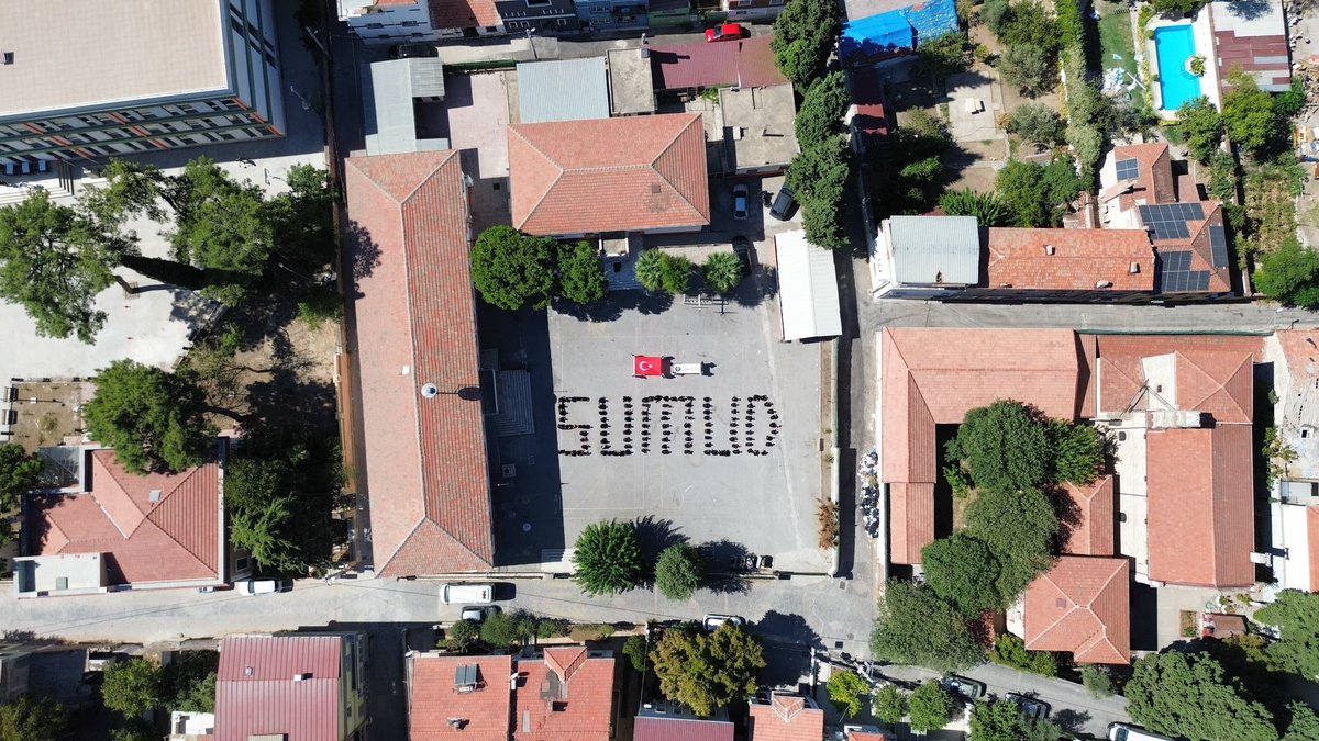 🇵🇸Nehirden denize, özgür Filistin!
Buca Çakabey İHO’muz öğrencileri Gazze’deki insanlık dramına karşı  vicdani sorumlulukla Global Sumud Flotilla adıyala yola çıkan filoya destek olmak amacıyla etkinlik gerçekleştirdi.<a href="/meb_dinogretimi/">MEB Din Öğretimi Genel Müdürlüğü</a> <a href="/ihsanerkul1/">İhsan Erkul</a> <a href="/yahsiomer/">Dr. Ömer YAHŞİ</a> <a href="/izmir_ilmem/">İzmir İl Milli Eğitim Müdürlüğü</a>