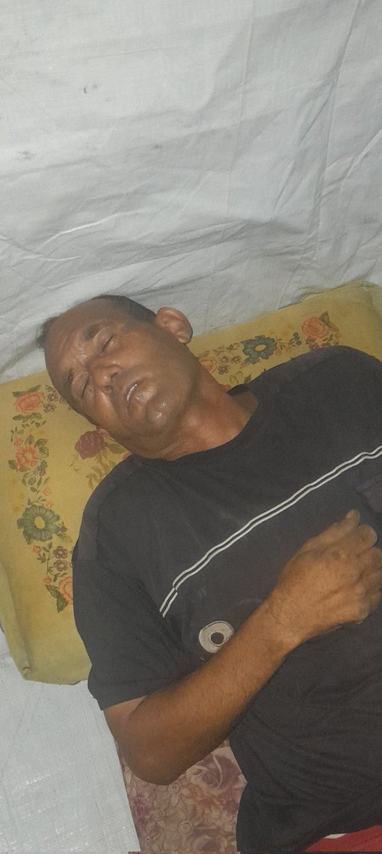 nwr1069988's tweet image. I am Noor, 17 years old. My father is battling cancer and urgently needs treatment and a nuclear scan, which is currently only available under the occupation. The cost of his treatment is $1100, and he also needs healthy food such as fruits and vegetables, which we can hardly…