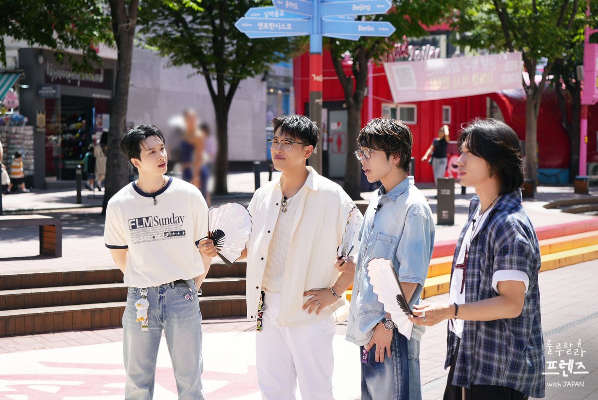 한국에 첫 방문한 타카야를 위해 같이 홍대 거리 구경해 봄👀

켄 X 전상근 X 카와사키 타카야 X 방예담
[룰루랄라 프렌즈 with JAPAN]
스튜디오:D 오리지널 | 화·금 오후 6시

#룰루랄라프렌즈 #룰루랄라프렌즈withJAPAN
#켄 #전상근 #카와사키타카야 #방예담
#Lululala_Friends #KEN #JEONSANGKEUN