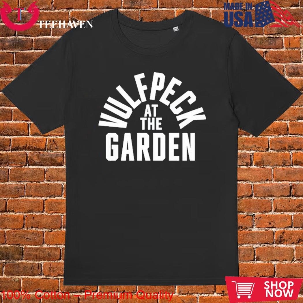 teehavenstore's tweet image. Funky vibes, legendary night 🎶🌟. The Vulfpeck At The Garden Shirt celebrates the band’s iconic energy and unforgettable live sound — a must-have for true fans.
teehavenstore.com/product/vulfpe…
#Vulfpeck #AtTheGarden #FunkStyle #MusicVibes #Teehavenstore