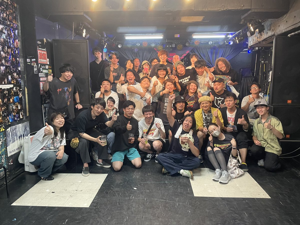 _bulbsofpassion's tweet image. 日が経ってしまいましたが9月6日のオカザキ君のイベント凄く楽しかったです。yodareのメンバーさん達や及川くんに久々に会えたり、素晴らしいバンドの中ライブをやらせてもらえて嬉しかったです。郡山peakaction凄く良い所だった。
オカザキ君本当にありがとうございました！またすぐに会おうね。