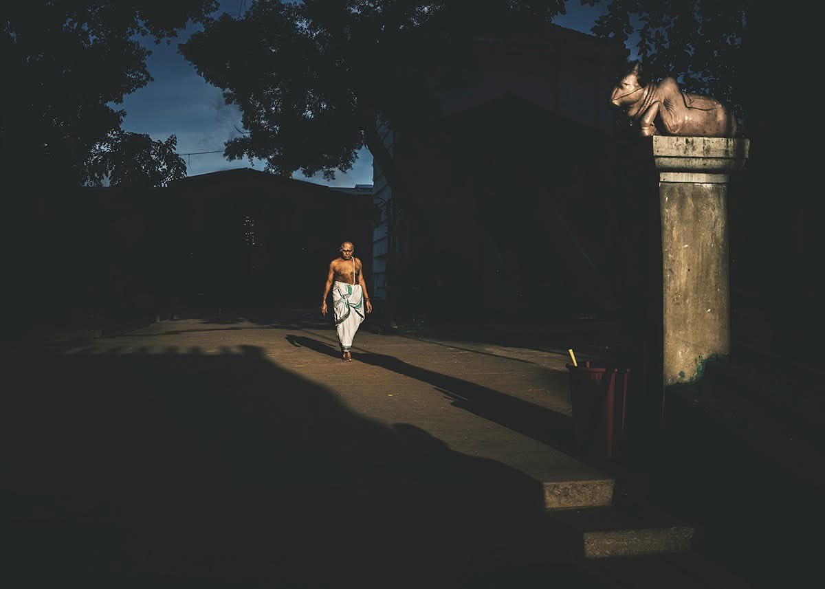 S_MorningLight's tweet photo. JYOTI
β Jampetta Lane, Kotahena. Colombo, Sep 2025. More@ https://t.co/qin4qKF7wK
#srilankatraveller #streetphotographers #SriLankaExplorer #streetphotographysrilanka #travelphotographysrilanka #streetsofcolombo #urbexsrilanka https://t.co/zQ0ZWBeLDh