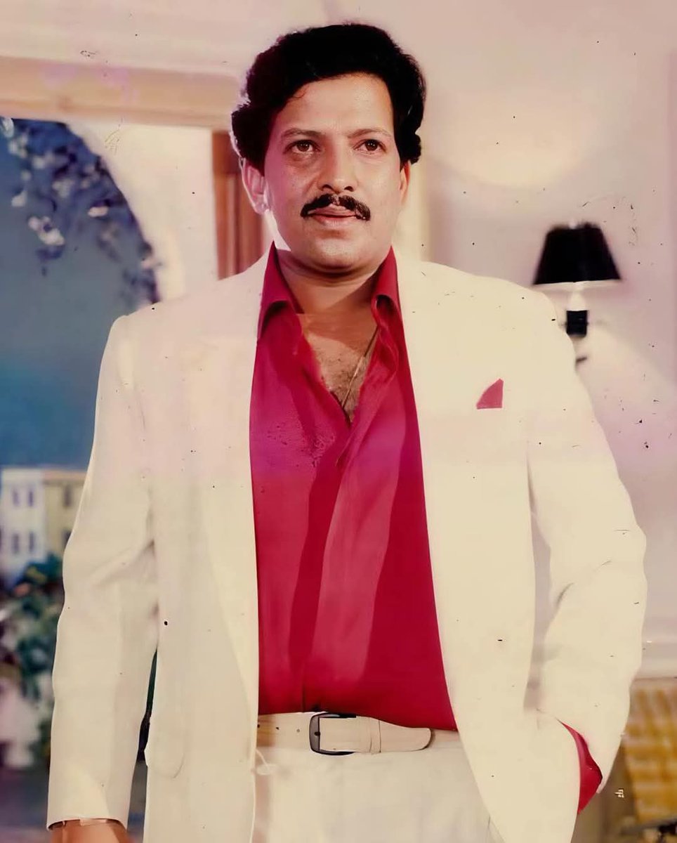 ಕನ್ನಡ ಚಿತ್ರಪ್ರೇಮಿಗಳ ಜನಮನಸದಲ್ಲಿ ಎಂದು ಅಮರ ಆಗಿರುವ ಮರೆಯಲಾಗದ ಮಾಣಿಕ್ಯ ಅಭಿನಯ ಭಾರ್ಗವ ಕರ್ನಾಟಕ ರತ್ನ ಸಾಹಸ ಸಿಂಹ ಡಾ|| ವಿಷ್ಣುವರ್ಧನ್ ಸರ್ ರವರಿಗೆ 75ನೇ ಜನ್ಮದಿನದ ಹಾರ್ದಿಕ ಶುಭಾಷಯಗಳು..
Remembering legendary Kannada Actor #KarnatakaRathna #DrVishnuvardhan sir on his 75th Birth Anniversary
<a href="/dasadarshan/">Darshan Thoogudeepa</a>