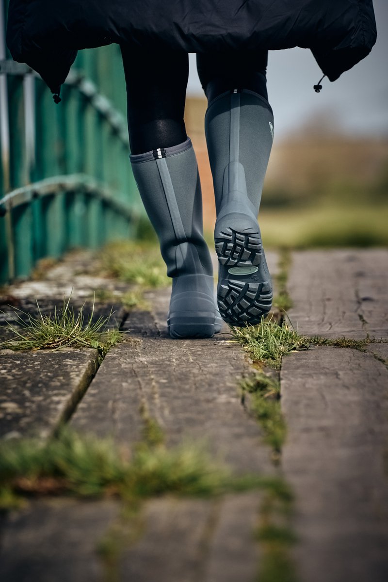 Our revolutionary Frostline stormy grey! 🩶🩶