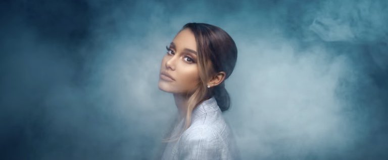 PopCrave's tweet image. 7 years ago today, Ariana Grande released “breathin” as the third &amp;amp; final single from ‘Sweetener.’