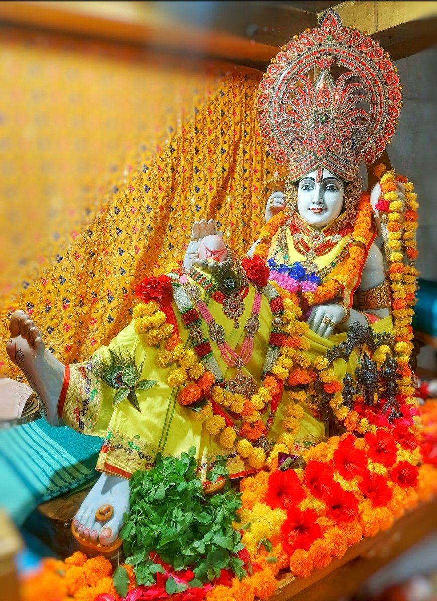 *श्री भालका तीर्थ (कृष्ण धाम), प्रभासक्षेत्र - गुजरात (सौराष्ट्र),*
दिनांकः 18 सितम्बर 2025, भाद्रपद कृष्ण द्वादशी - गुरूवार
*मध्याह्न शृंगार