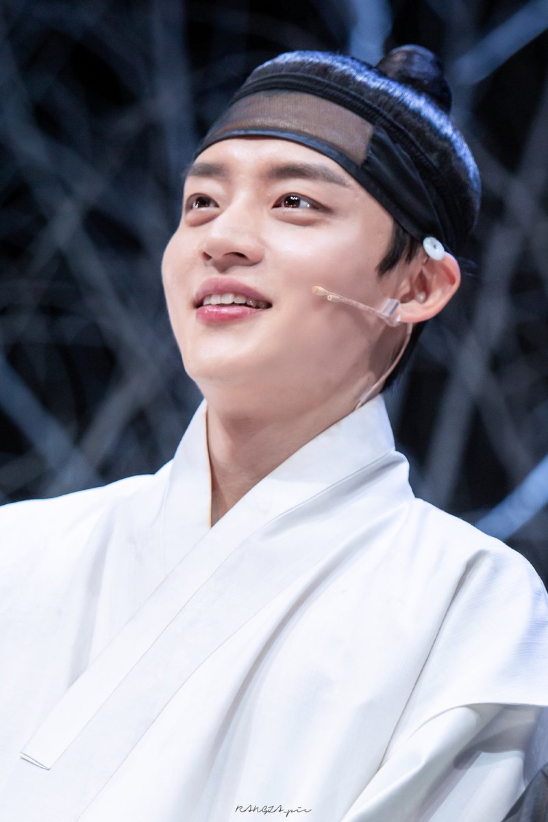 240602 #난설 무대인사                                                 

허균 #윤재호

재호균이 참 좋구나🤍