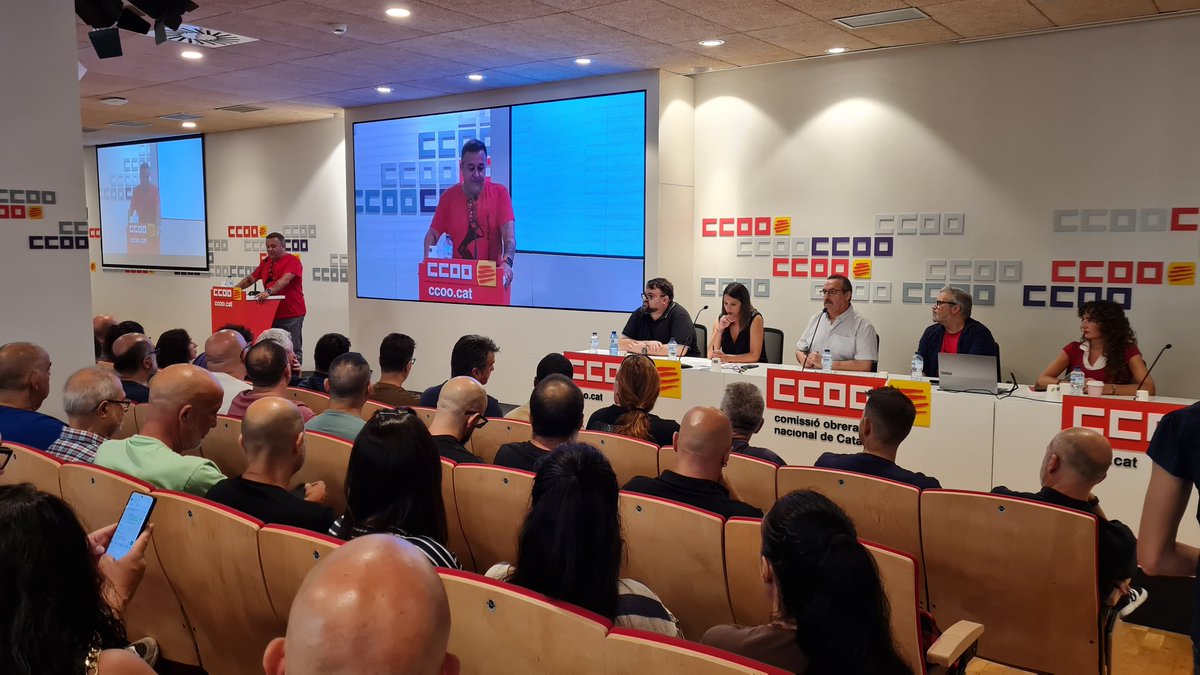 Arrenca l'assemblea del metall de BCN per explicar la situació de les negociacions i plantejar l'estratègia per avançar cap a un conveni digne i amb drets.

Una assemblea multitudinària amb més de 450 delegats i delegades del sector presents

#MetallEnLluita