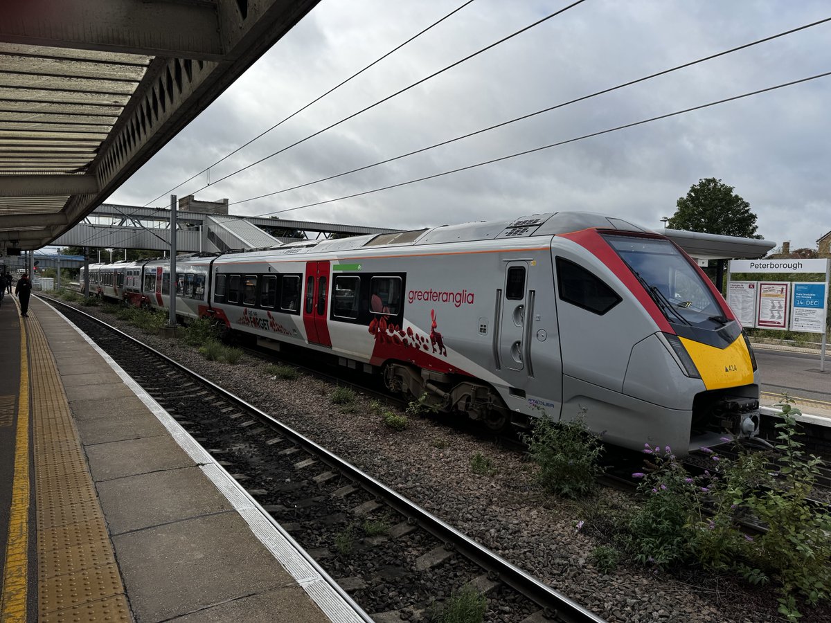 Percypotter49's tweet image. #class755 414 @ Peterborough with today’s 2L73 0950 Peterborough to Ipswich #lestweforget