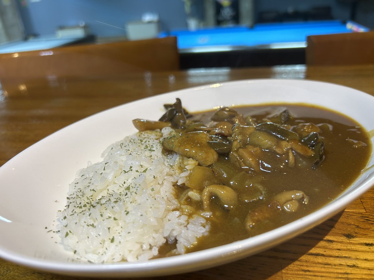 ナスとヒラタケとトリニクのカレー