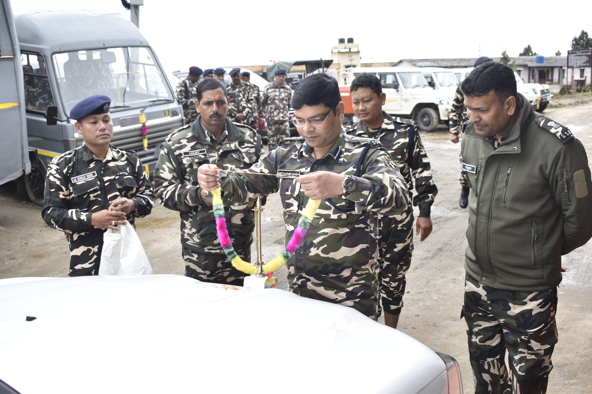 दिनांक 17 सितंबर 2025 को श्री अमित कुमार सिंह कमांडेंट 38वीं वाहिनी  स.सी.ब, तवांग की अगुवाई में श्रद्धा एवं उत्साहपूर्वक श्री विश्वकर्मा पूजा समारोह का आयोजन किया गया।