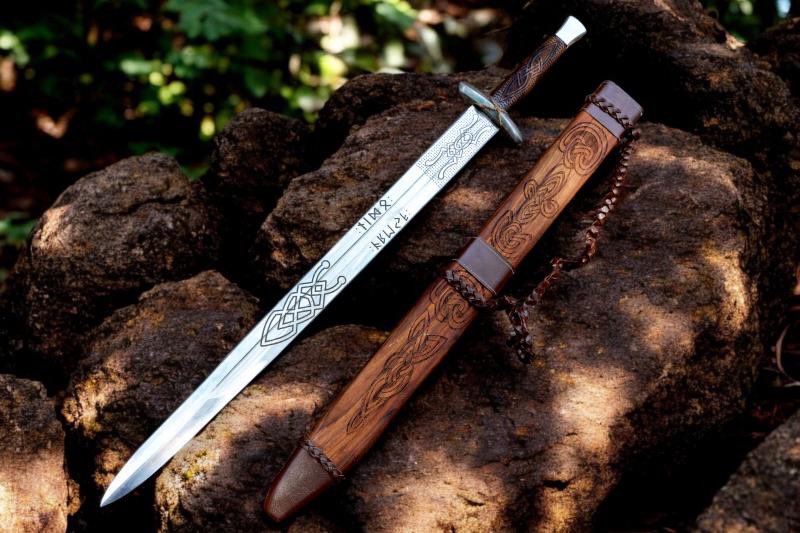 JavaHiroLLC's tweet image. Get Buy Historical Sword, Axes and Hunting Knives Call &amp;gt; 03000952090 
Limited Stock Available 
#Sword #aurvival #handmadegift #axe #uniquegift