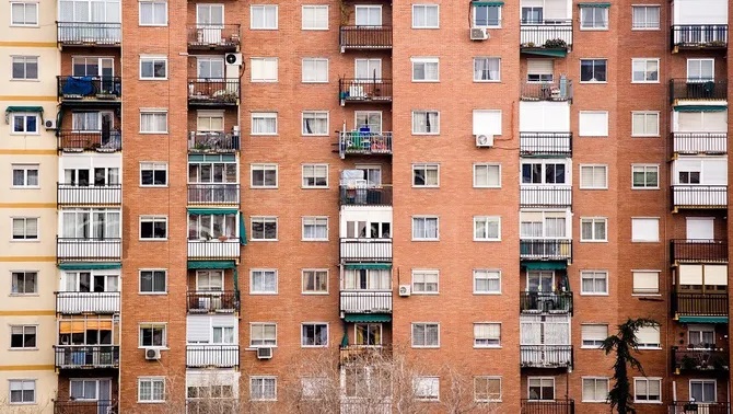 #Badalona no presentarà cap projecte a la primera convocatòria del Pla de Barris, que acaba el 15 d'octubre. Albiol diu que les condicions les van conèixer al juliol " i que no vam trobar cap projecte fet". Al juliol, però, el PP portava dos anys al govern bit.ly/41YANMk