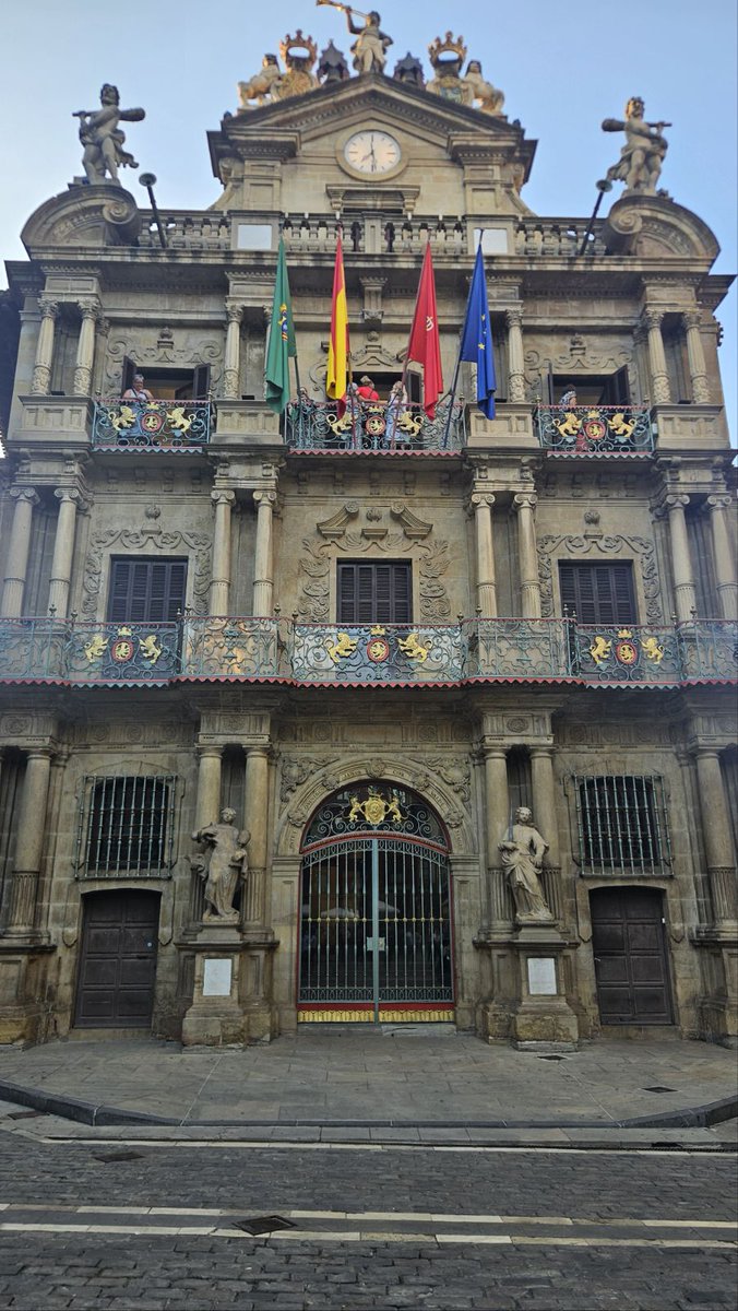 DoItNow_Tech's tweet image. 🎉 A big thank you to the organizers of #JURES25 for an unforgettable experience in Pamplona: from the guided tour  through the beautiful city center to the special conference dinner.  
Truly a memorable evening!