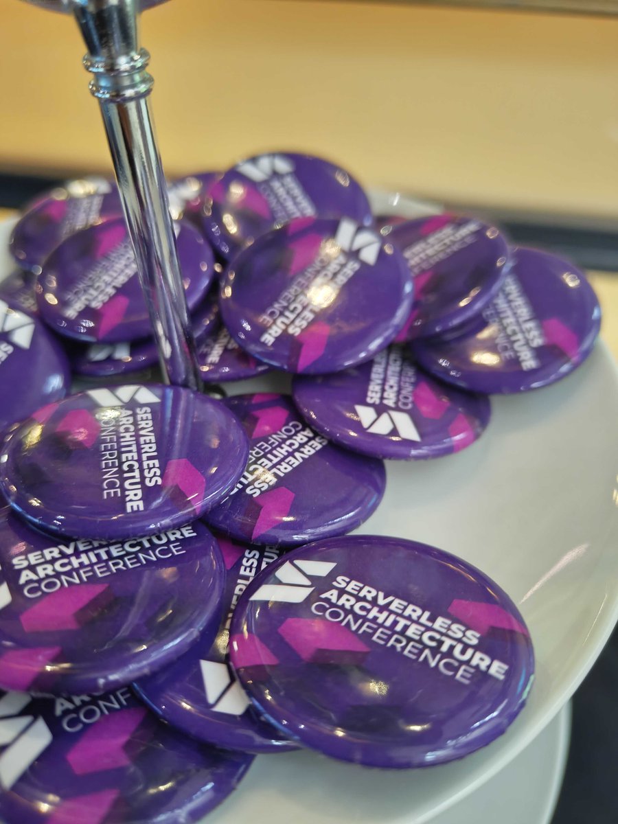 serverlesscon's tweet image. 🎉 30 Years of Entwickler.de! 🎉
For 3 decades we’ve united devs, architects & tech leaders — from software craftsmanship to today’s AI, cloud & modern architectures. 🚀
Huge thanks to our amazing community ❤️ Here’s to many more years of code & collaboration! 🙌