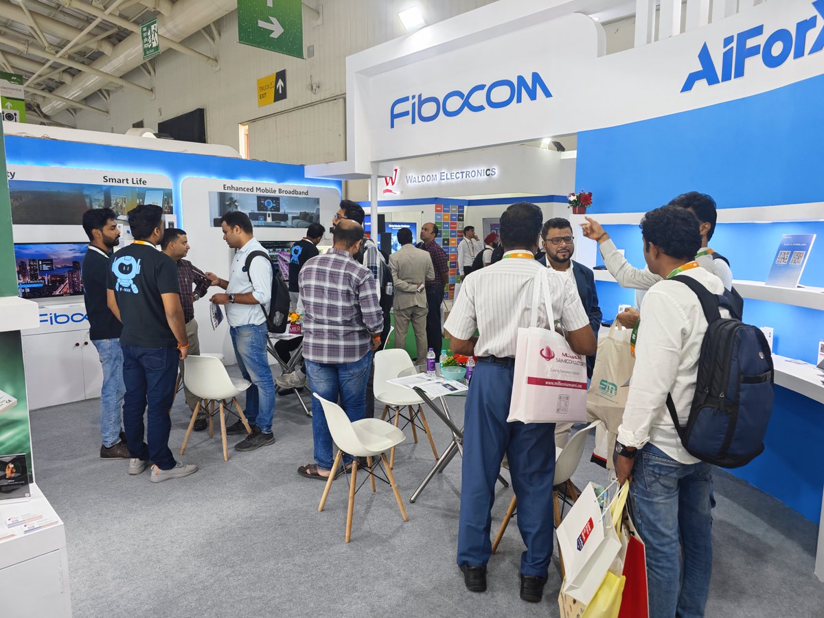 Fibocom_IoT's tweet image. 🌟 Day 2 at #ElectronicaIndia2025 🇮🇳
Fibocom is driving India’s IoT growth with future-ready connectivity &amp;amp; strong partner engagement. 🚀
🤝 Meet us at Booth #H5.G31!

#Fibocom #Innovation #AIoT #5GTech #SmartConnectivity
