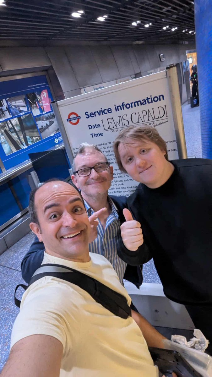 iamianredpath's tweet image. It was such a pleasure to meet the legendary @LewisCapaldi before his sold out shows at @TheO2 and to get to show him his poem on the board. 

#LewisCapaldi #TheO2