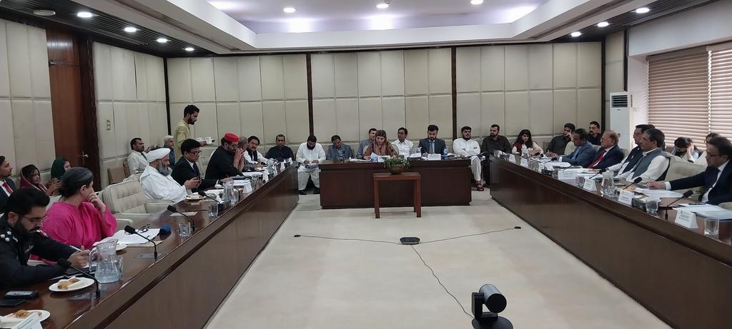 DarvishJUI's tweet image. جمیعت علماء اسلام خیبر پختونخواہ کے جنرل سیکرٹری سینیٹر مولانا عطاءالحق درویش نے سینیٹ کی فنکشنل کمیٹی برائے انسانی حقوق کے اجلاس میں شرکت کی۔

#SenatorMolanaAttaUlHaqDarvish l #JUI l #MolanaFazalUrRehman l #MuftiMehmood