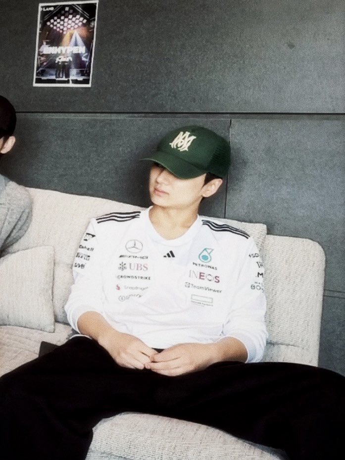 noisynj's tweet image. ?????