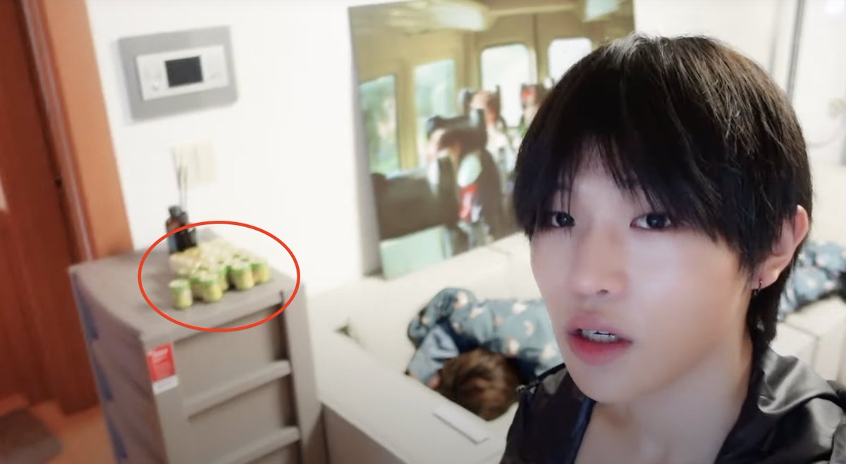 ละที่หอน้องพาว มีแต่ยาดมจริงๆ วางไว้ให้หยิบได้ทุกคน 555+ นำเข้าโดย #ยงสินพรีออเดอร์