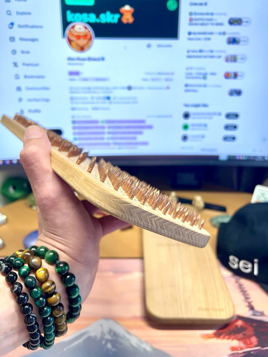 Woke up today with a crazy idea, set myself a real challenge.

I’ve been into nail-standing for a couple of years, but never stand more than 30–40 minutes.
This time I’ve decided to challenge myself to try spending 6 hours standing on nails with my own feet, streamed live on