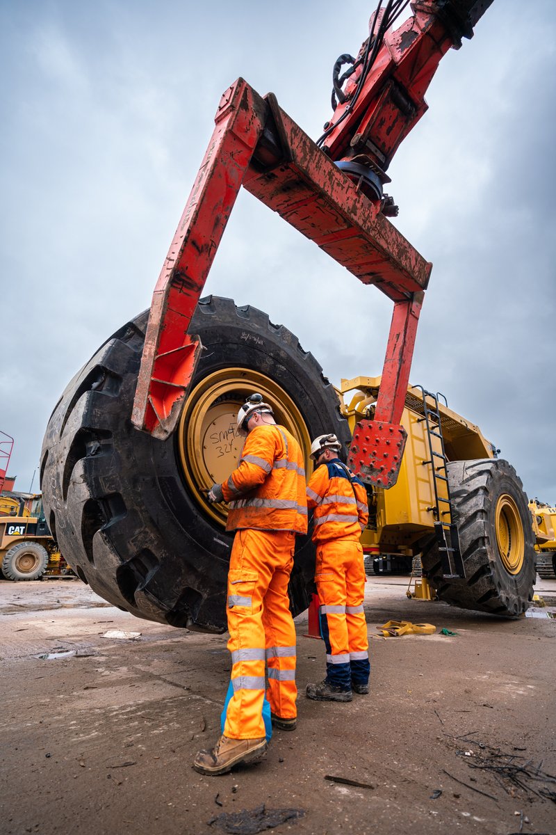 Leading the way in Earthmover Tyre Fitter apprenticeships, T&amp;C Site Services trains the next generation with real-world skills, safety, and career progression. #apprenticeships

tcsiteservices.co.uk/post/driving-t…