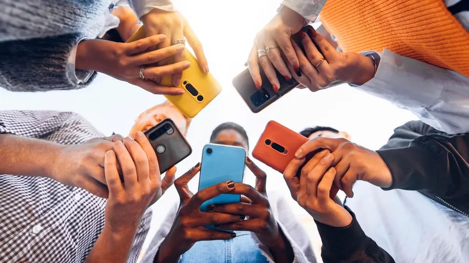 OnlineMag_RSA's tweet image. While most people rely on passwords &amp;amp; antivirus, there are overlooked Android tools that offer stronger protection against theft, scams &amp;amp; cyberattacks. 🔒

👉 Read more: onlinemag.co.za/new-and-underr…

#OnlineMag #AndroidSecurity #CyberSecurity #MobileSafety #TechTips