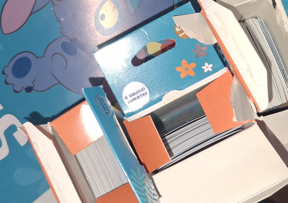 bmelero2002's tweet photo. Trading Cards Brillantes de Stitch. Por Barna.
Tengo un montón de cartas repetidas, unas tres cajas llenas (de las de 8eu).
Las que me faltan son: 31, 33, 65, 70, 90, 100, 110, 111, 128, 129, 131, 132, 133, 135,142, 154, 155.
Graciaas
#Barcelona #TradingCards #stitch #Panini https://t.co/susTw6NYfI