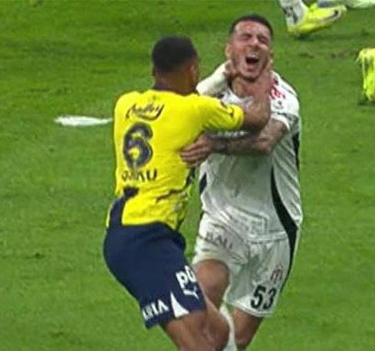 Utanmıyorlar da penaltı istemeye