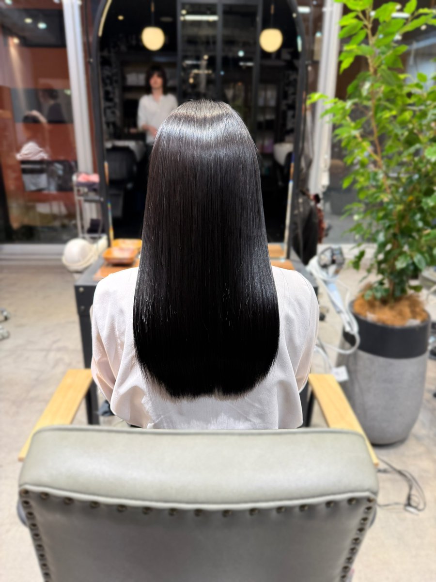 Laysee_n's tweet image. 黒髪だとより綺麗に見えるうれしい^ ̳.  ̫ . ̳^♡