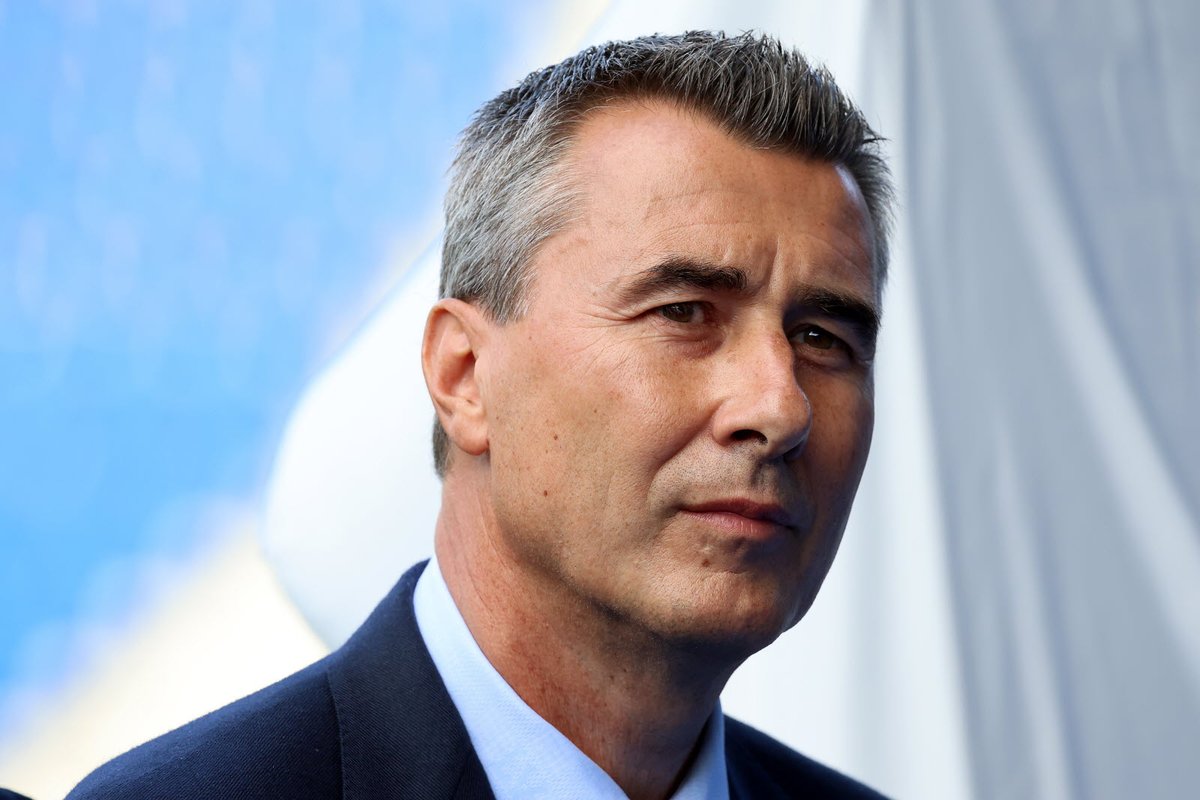 RCSAFOREVER's tweet image. 💬🇫🇷 - Marc Keller en conférence de presse : 

« Il s’est passé quelque chose que j’aurais pas imaginé au stade de la Meinau. Quelques personnes de la tribune Ouest se sont attaqués à l’institution, au projet, à moi et à notre capitaine. Je ne l’accepterai pas. C’est…