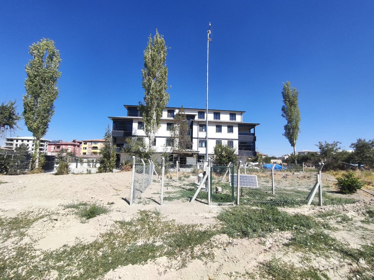 Müdürlüğümüz sorumluluk sahasında bulunan Elbistan, Kangal ve Akarca Otomatik Meteoroloji Gözlem İstasyonlarının (OMGİ) bakım ve onarımı yapılmıştır.