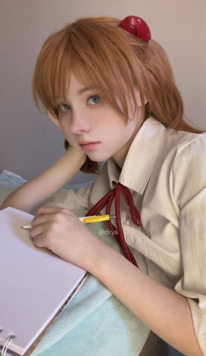 dirya_cos's tweet image. homework 📚 

#新世紀エヴァンゲリオン #asuka #アスカ　#cosplay  #AsukaLangleySoryu #コスプレ