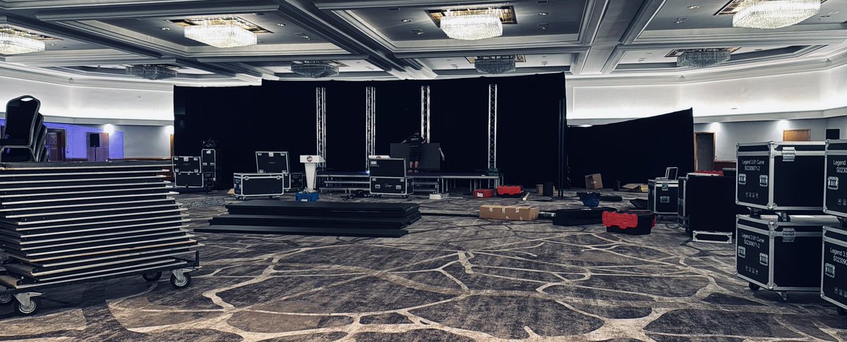 LZ team setting up for tonight’s #awards