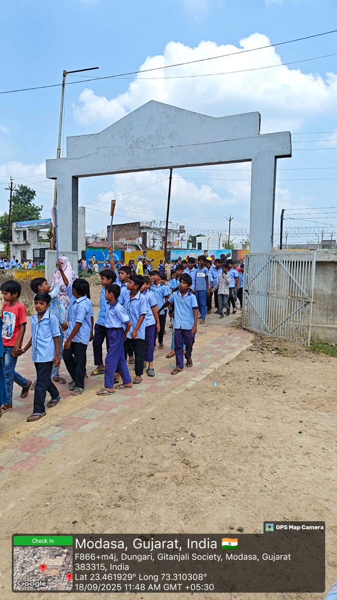 આજ રોજ સ્વચ્છતા હી સેવા અંતર્ગત  તા.૧૮/૯/૨૦૨૫ મોડાસા નગરપાલિકા અને સર્વોદય  પ્રાથમિક શાળા સંયુક્ત રીતે સ્વચ્છતા રેલી નું આયોજન કરવામાં આવેલ છે
#SBMUGujarat #Swchhotsav #SHS2025 #SWachhataHIseva2025 #rcmgandhinagar #Collectorarv