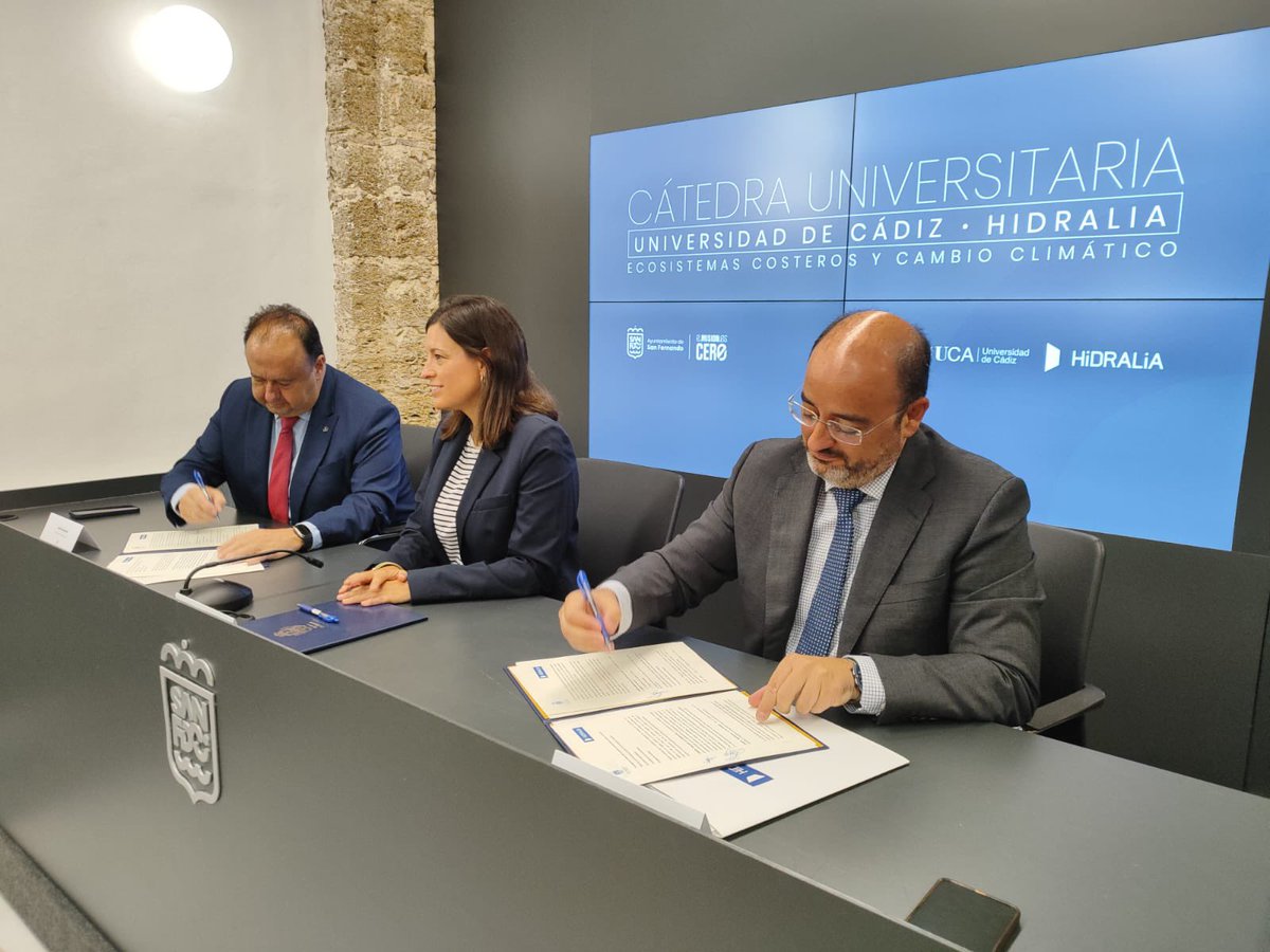 InfoHidralia's tweet photo. 🤝 Nace la Cátedra @univcadiz-Hidralia para impulsar desde #SanFernando el estudio sobre la evolución climática y su impacto en humedales y esteros
🌍 Un espacio para la investigación y la transferencia de conocimiento sobre los efectos del #CambioClimático en el litoral gaditano https://t.co/ZWsERGvKH9