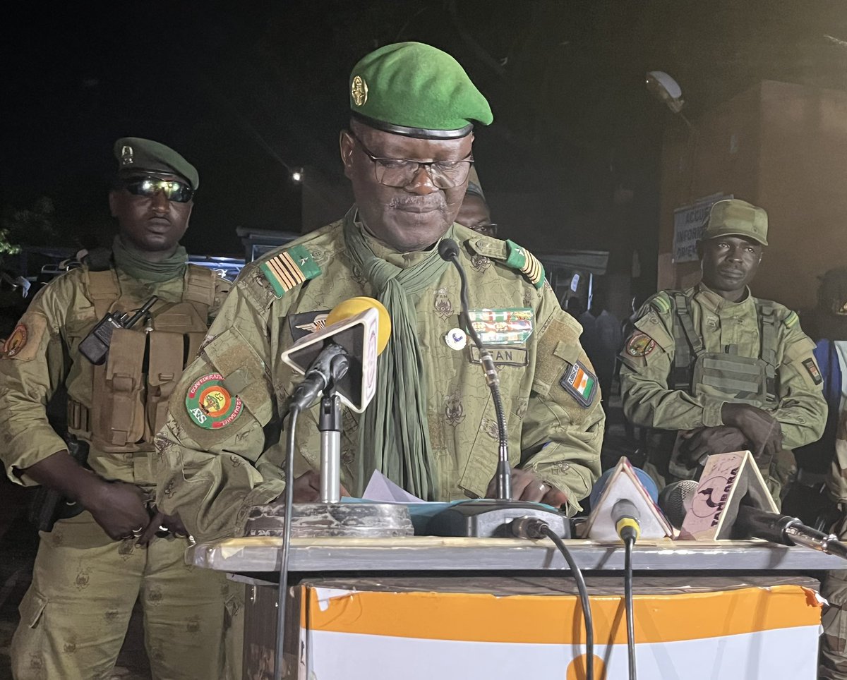 📍Tahoua – UNFPA Niger, during the joint mission for health of the Ministry of Health &amp; partners, delivered reproductive health commodities worth 338M CFA to health facilities in Tahoua. Annual support rises from 2 to 4B CFA in 2025 to save more mothers &amp; newborns. 🧡 #Health4All