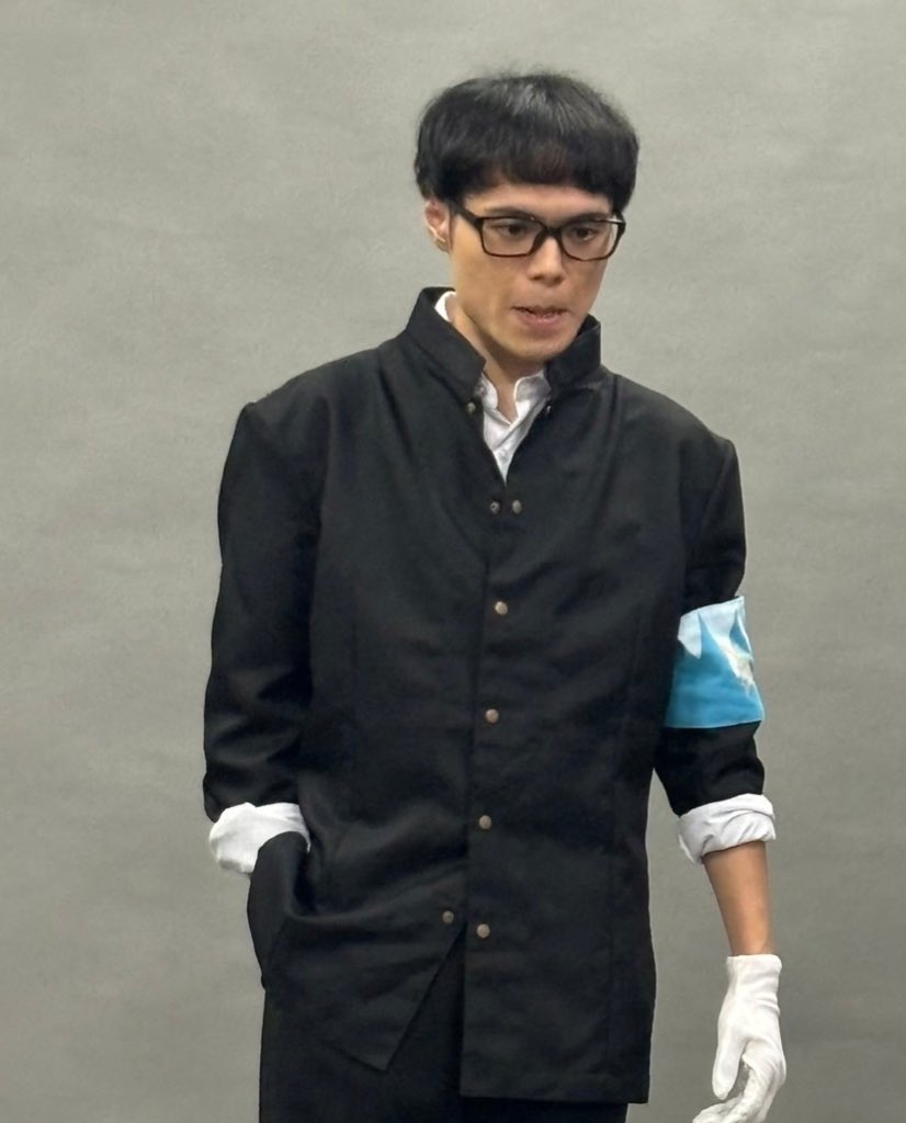 #英雄学園ELF
フライヤー撮影でした。
たのしかった！！！

Project EASの皆様はやっぱり優しくて温かくて、どうしようもないガキンチョになってました。
久々の英雄学園の世界、たのしみだなあ。

写真は去年の #英雄学園RE の撮影で自意識をこじらせすぎて唇を半分失った中三川です。