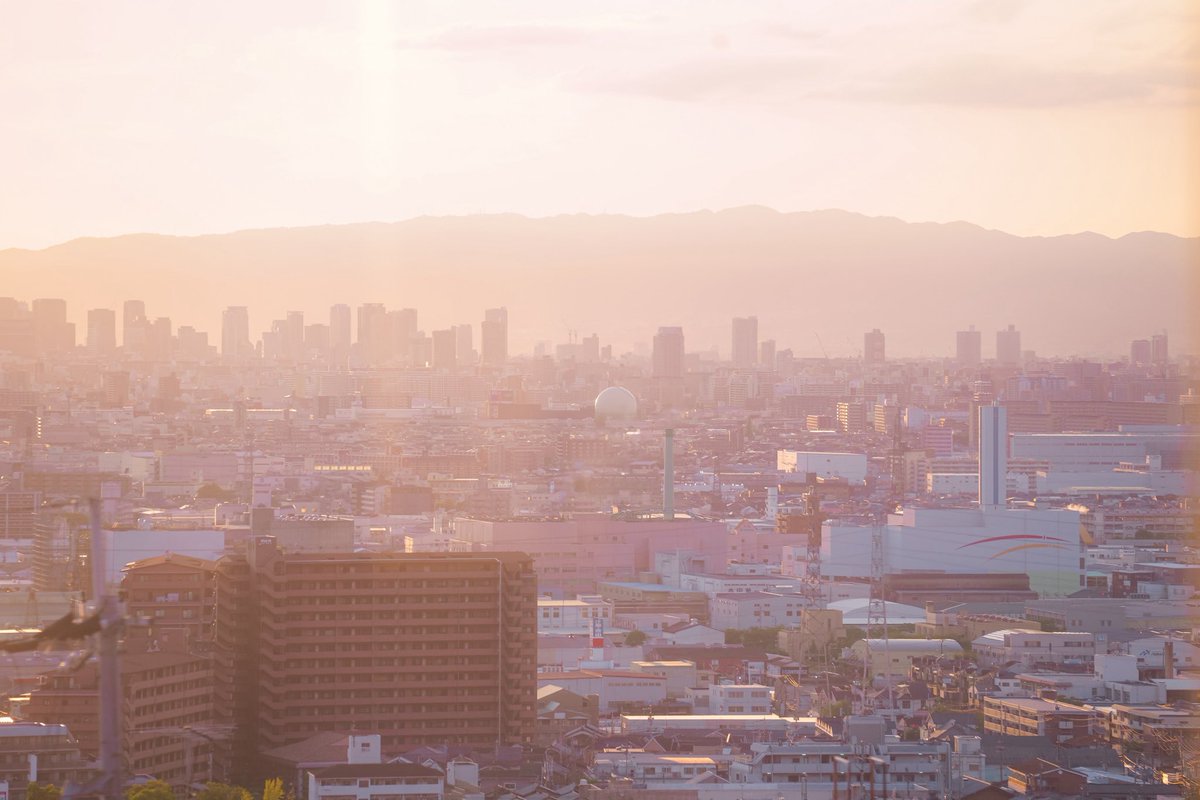 KoNami_nn's tweet image. 夕暮れ時の車窓から