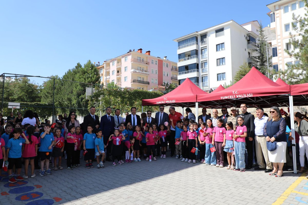 📌Bugün sadece bir haftayı değil; bir geleceği, bir umudu ve bir başlangıcı kutladık. İlköğretim Haftası vesilesiyle, eğitimin, sadece bir bilgi aktarımı değil; bir hayat biçimi, bir değer yolculuğu olduğunu hatırladık.

Bu anlamlı haftada öğrencilerimizin heyecanına,