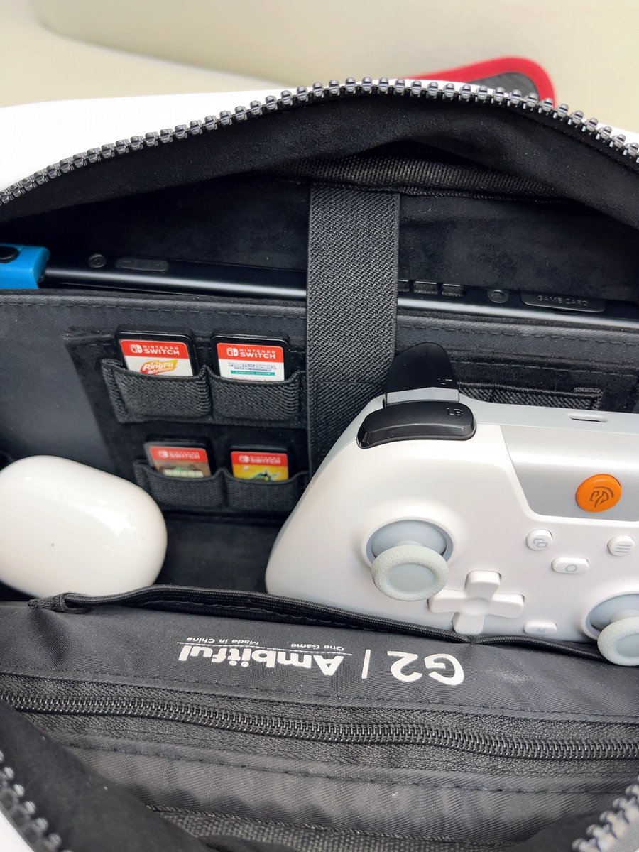 Ambitful1's tweet image. Real talk from a real customer! 🗣️💬
Sally gives the 🎒 Ambitful Switch2 Bag a full review
Plus, her friend is copping one too! 👯‍♀️
Protect your gear in style. 👇

ambitful.shop/products/ambit…

#Switch #GamingAccessories #GameStorage #GamerGear #PortableGaming #WhatsInMyBag #Ambitful