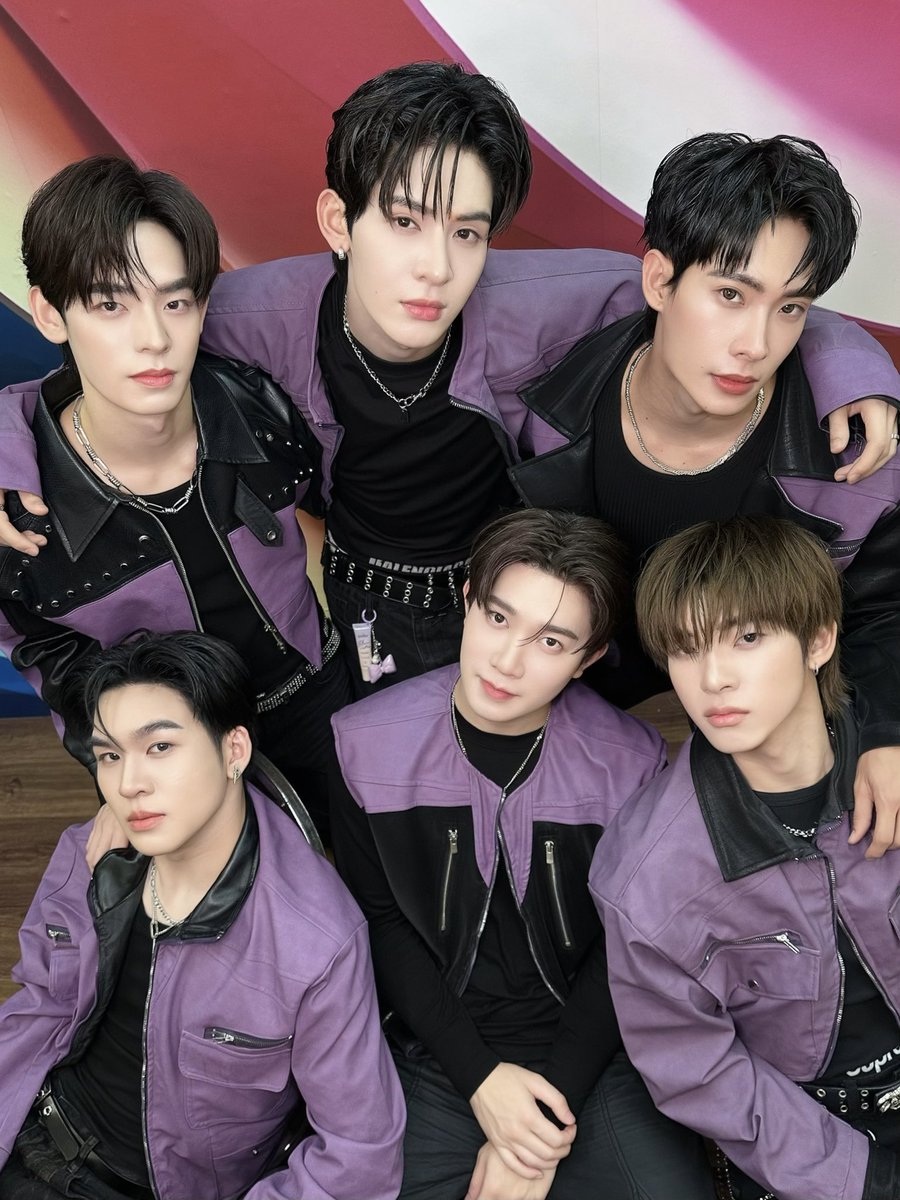 ดูมันดิ DOMUNDI TV (@domunditv) on Twitter photo พบกับ “เจมส์” “ติวเตอร์” “ยิม” “ตี๋ตี๋” “ป๋อ” และ “อู่อู๋” ได้ในงาน Mille Max Your Confidence Pop-Up Event x DEXX ✨️
<a href="/Jamessu_w/">JS</a> <a href="/TutorKrp/">TUTOR</a>
<a href="/mynameis_yim/">mynameis_yim</a> <a href="/twnpich/">2Tee</a>
<a href="/porsuppakarn/">porsuppakarn</a> <a href="/Auautnp/">Auau</a>
MILLE MAX CONFIDENCE DEXX
#MilleMaxYourConfidencexDexx พบกับ “เจมส์” “ติวเตอร์” “ยิม” “ตี๋ตี๋” “ป๋อ” และ “อู่อู๋” ได้ในงาน Mille Max Your Confidence Pop-Up Event x DEXX ✨️
<a href="/Jamessu_w/">JS</a> <a href="/TutorKrp/">TUTOR</a>
<a href="/mynameis_yim/">mynameis_yim</a> <a href="/twnpich/">2Tee</a>
<a href="/porsuppakarn/">porsuppakarn</a> <a href="/Auautnp/">Auau</a>
MILLE MAX CONFIDENCE DEXX
#MilleMaxYourConfidencexDexx