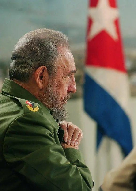 ¡ Nuestro compromiso con Fidel es eterno !
Su legado perdura en cada conquista de nuestra Patria. Usted continúa siendo ese motivo de inspiración, para seguir trabajando y luchando por una Cuba mejor. 
“ Gracias por todo, Fidel. ”
#IzquierdaLatina #100AñosConFidel <a href="/DeZurdaTeam_/">DeZurdaTeam 📳</a> .