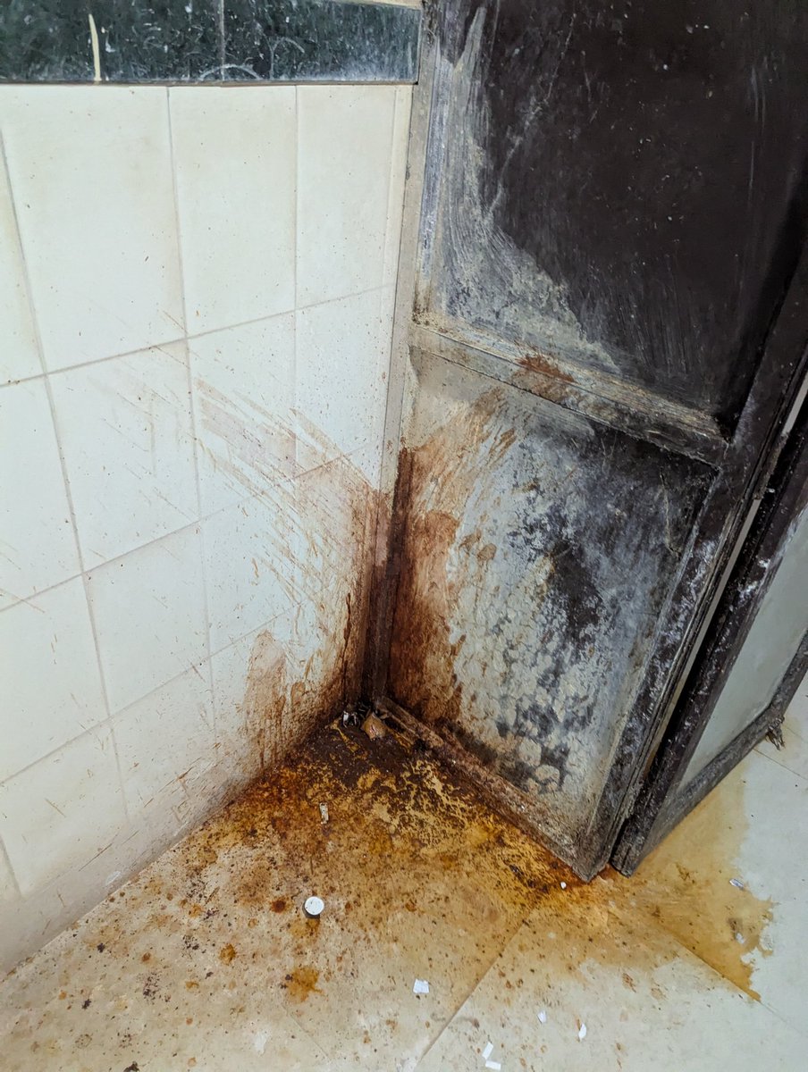 amanmehta019's tweet photo. Baran Govt. Hospital needs urgent maintenance. ₹1000/day cottage rooms but ACs don't work &amp; bathrooms are filthy-patients &amp; families suffer daily. Authorities must act now, and people too should show civil sense. Cleanliness is everyone's duty, not just govt's.
@BhajanlalBjp https://t.co/lPbgFPvNrw