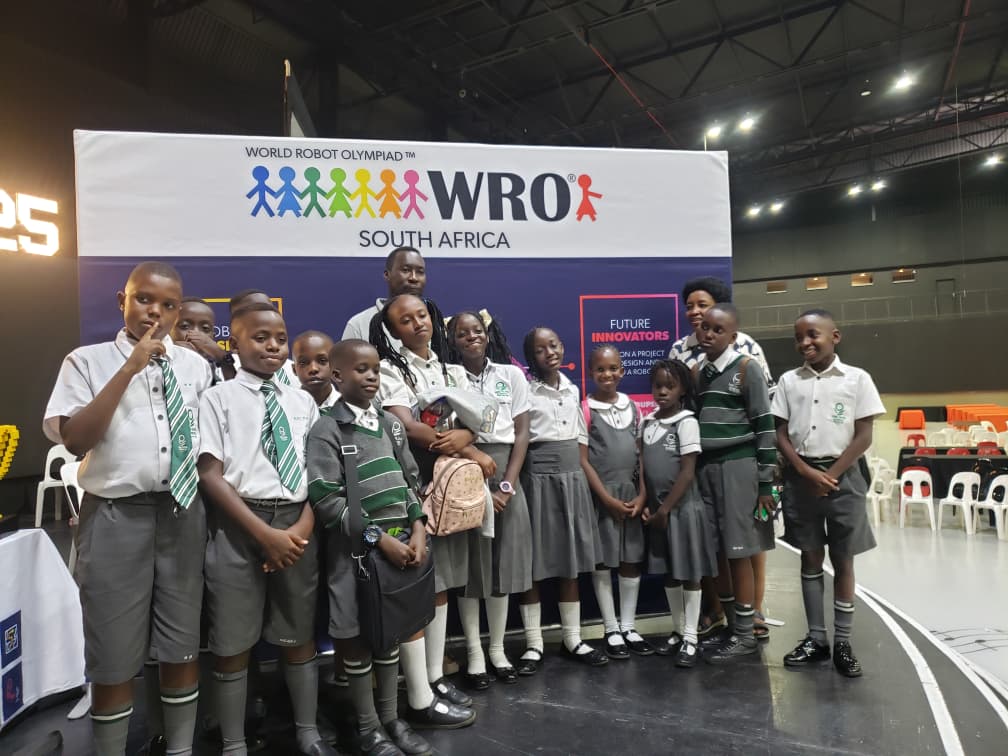 coding_mindset's tweet image. Two teams, one mission: representing Uganda at WRO Africa in South Africa. Their passion and perseverance proved what happens when young innovators meet opportunity — Uganda’s future is ready to build and inspire.