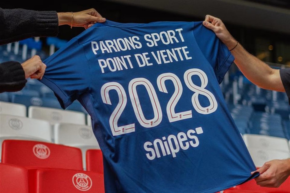 A LIRE GRATUITEMENT CETTE SEMAINE SUR SPONSORING.FR :
- Avec le PSG et l’OM, FDJ United assure la complémentarité
- Un précédent inquiétant pour le Tour de France
- Le championnat Élite 1 devient « AXA Élite 1 »
- Accord Man City – Premier League
- Alltricks avec FFTRI