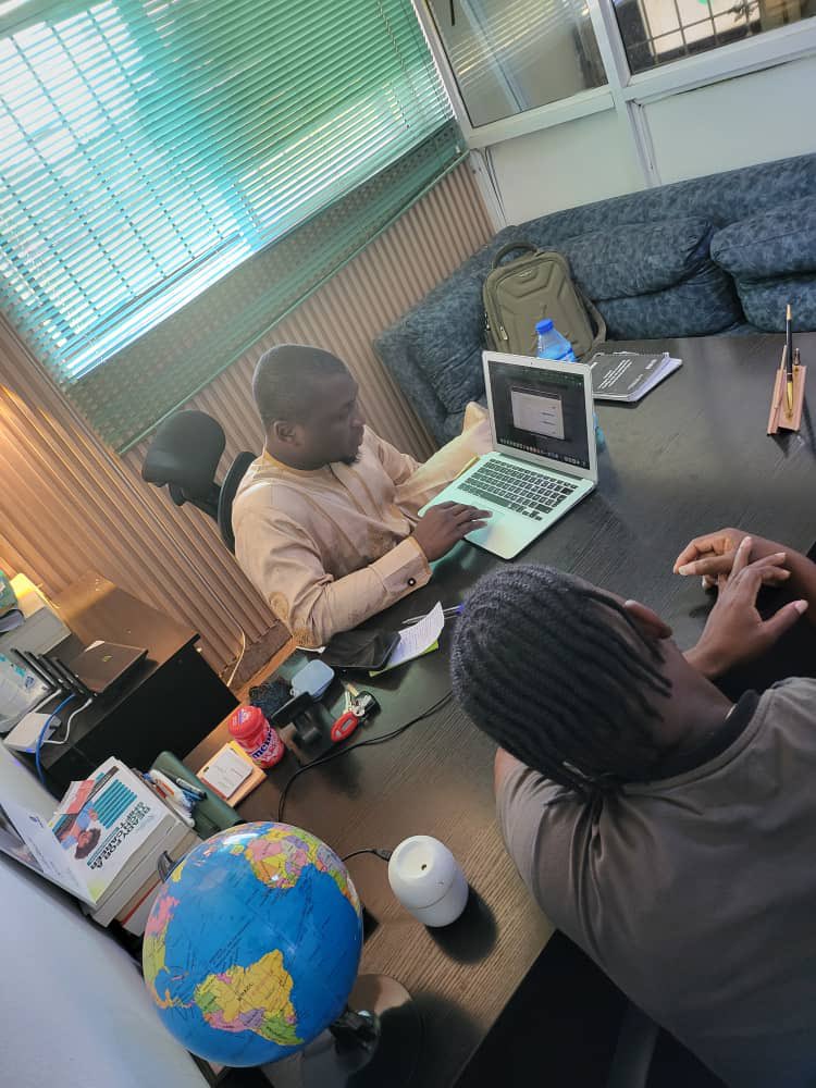 corestreamng's tweet image. Hey Corestreamers 👋

We trust you are having a productive week. 

We have some 📸 from the office, do you recognise some familiar faces? Let us know in the comments.