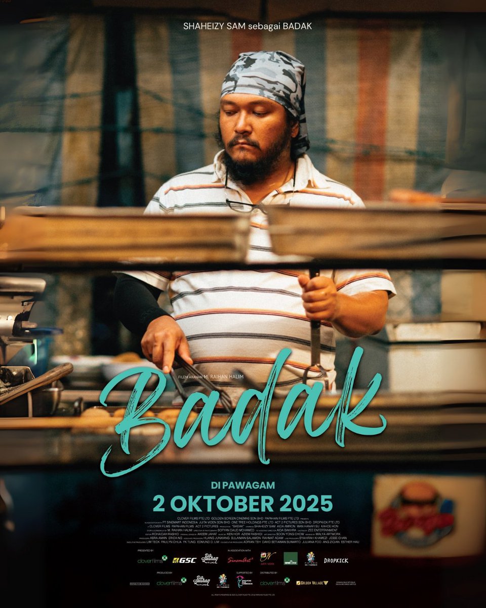 Shaheizy Sam, menghidupkan watak Badak. 

Dia bukan sekadar ayah — keras kepala, penuh amarah, tapi kasih dan sayang tetap ada. Saksikan Badak di pawagam bermula 2 Oktober ini. 🤙🏼

#BADAK