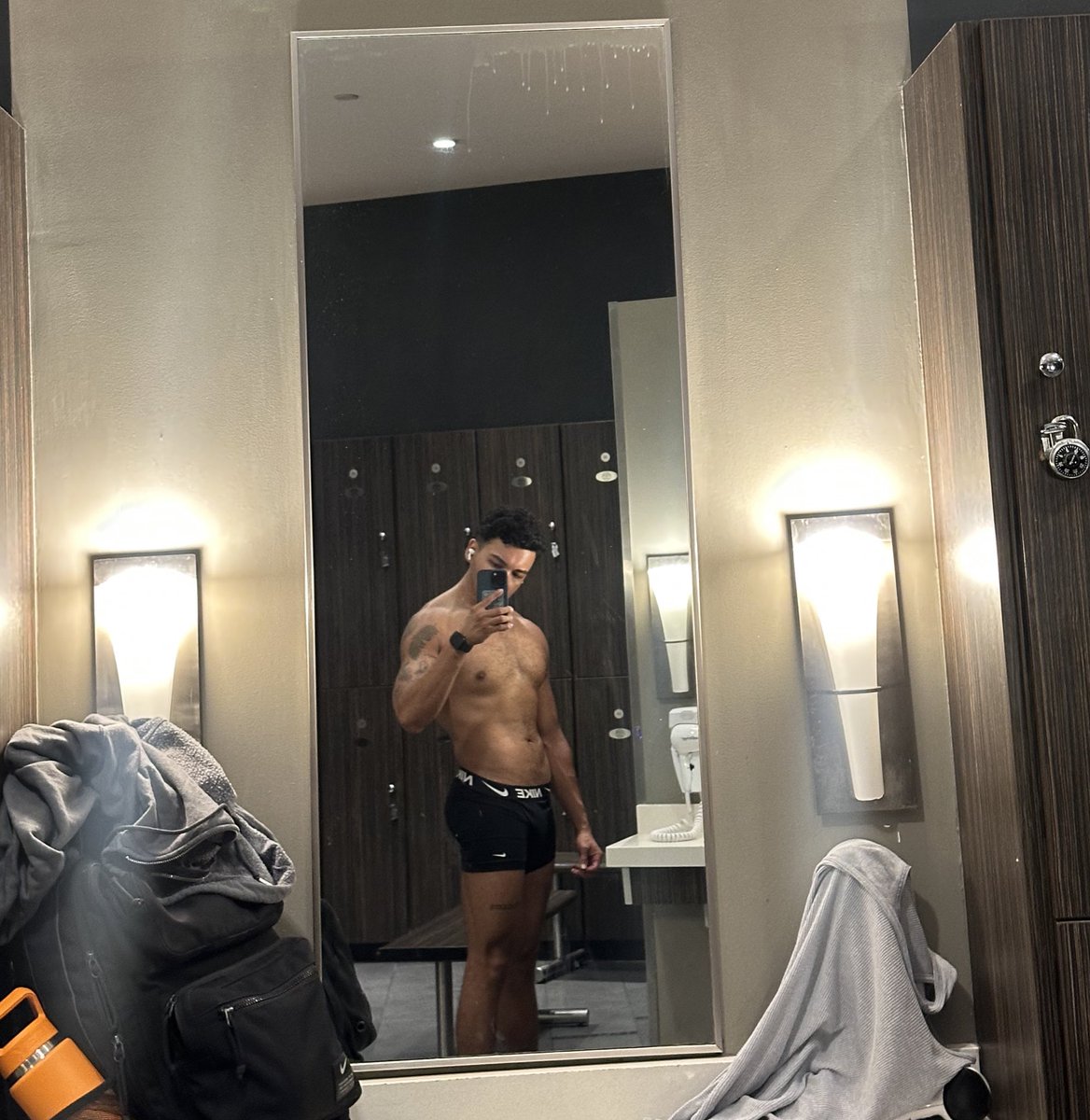 Adventure_papi's tweet image. Halloween is right around the corner. Spooky szn